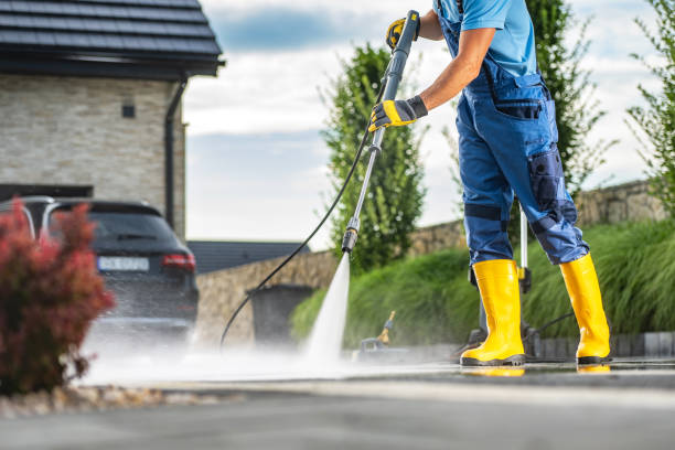 Best Gutter Cleaning and Brightening in Mukwonago, WI
